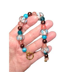 Beautiful beaded bracelet￼ 30% off bundles